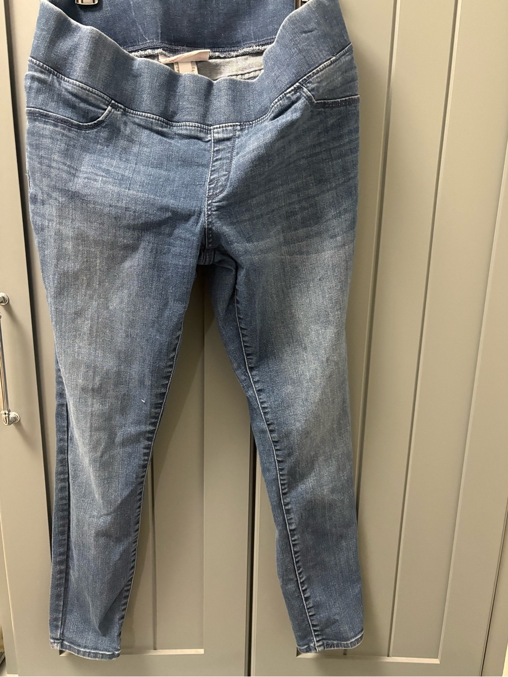 Maternity jeans - size 8
